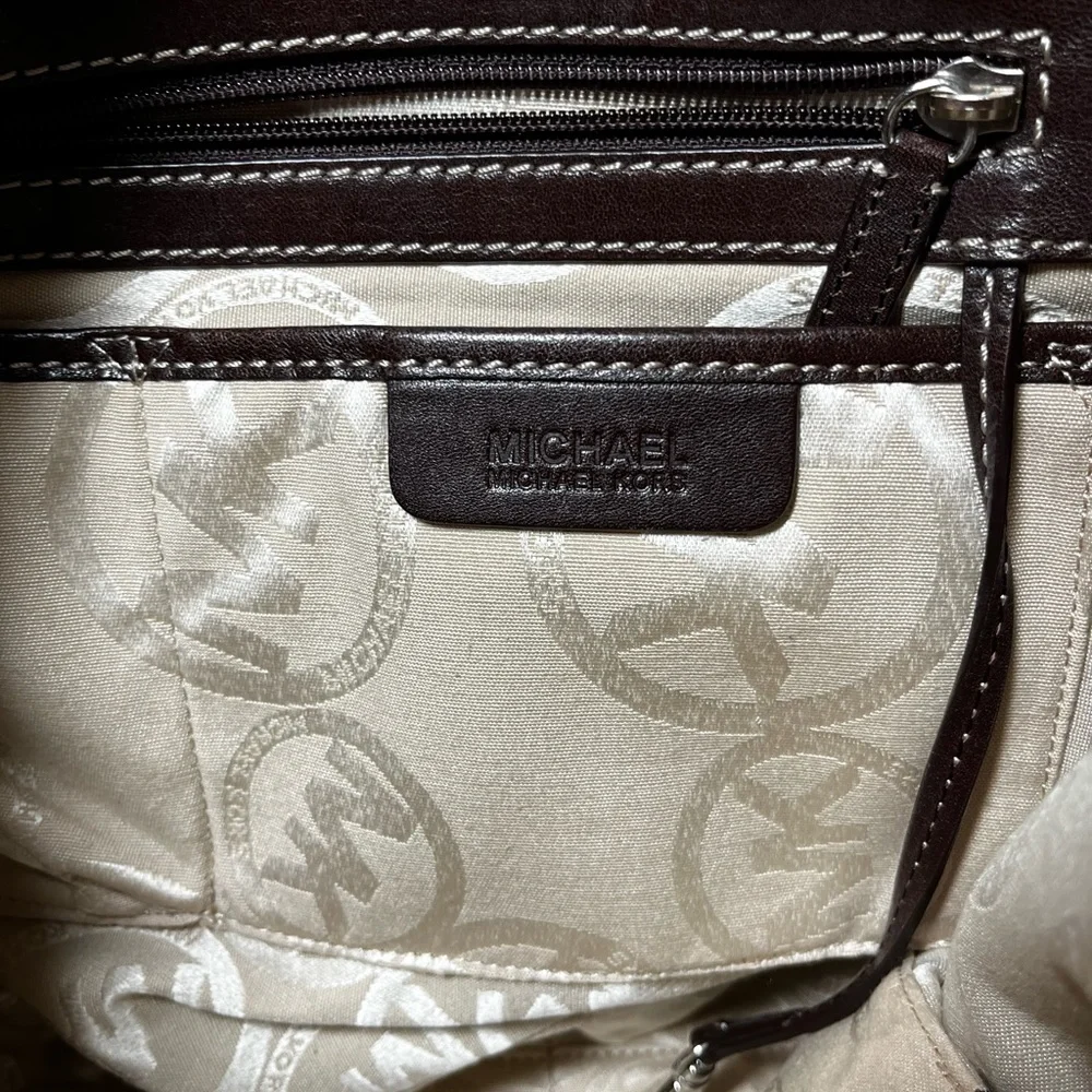 Michael Kors Leather Shoulder bag
